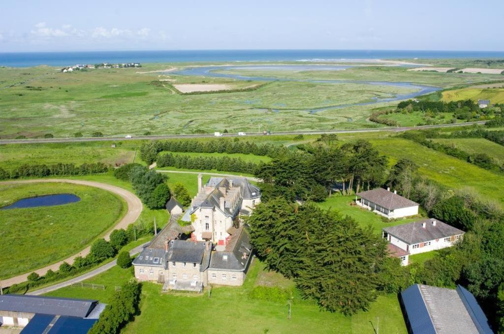 Château de Surville Surville  Extérieur photo