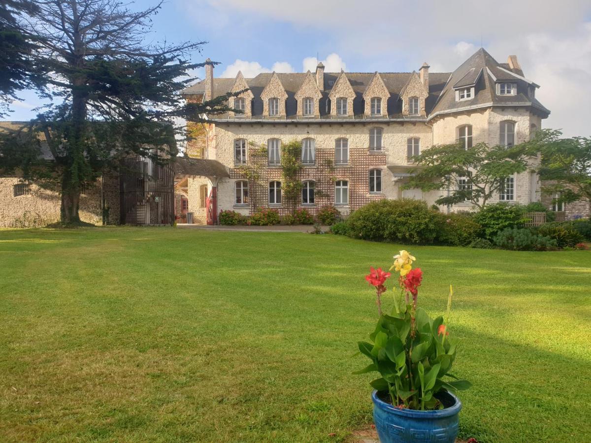 Château de Surville Surville  Extérieur photo
