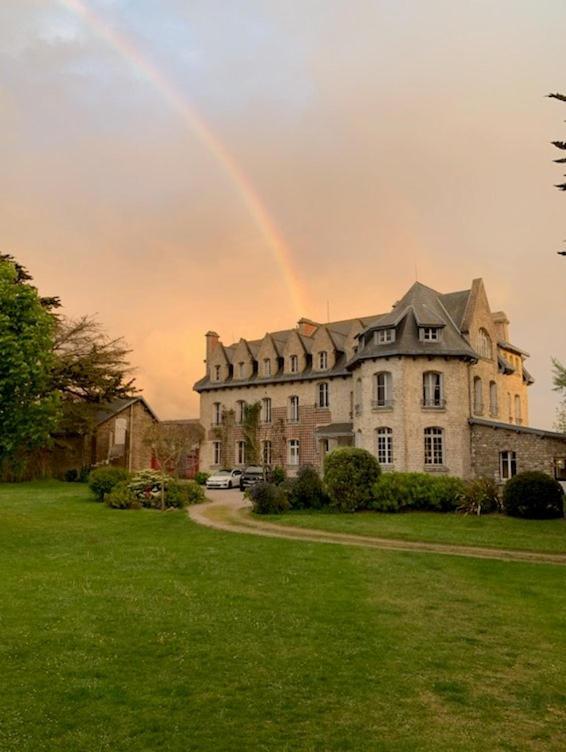 Château de Surville Surville  Extérieur photo